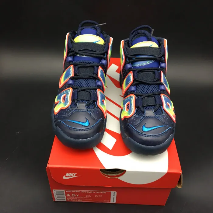 Reps nike air more uptempo “heat map” womens 847652-400 0125